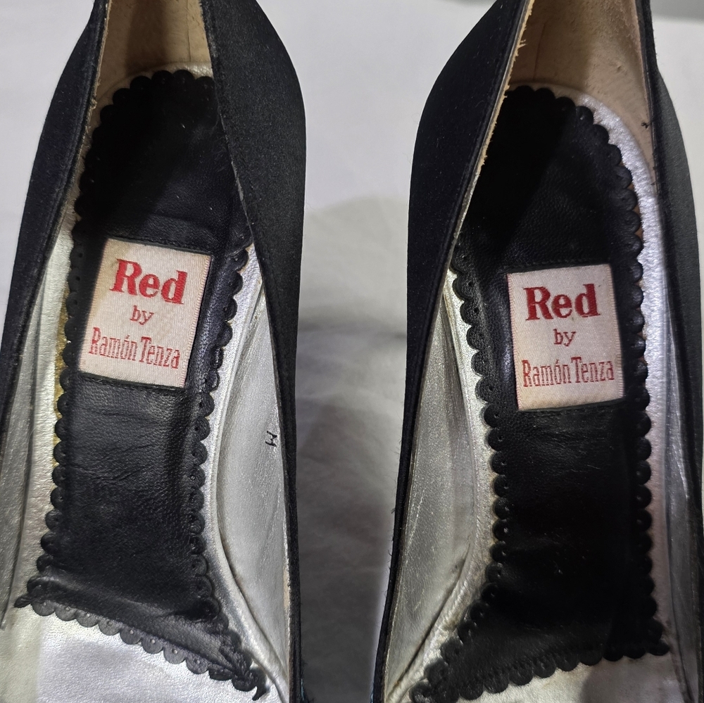 Vintage Red by Ramon Tenza Black Satin Stiletto Heels w/Turquise Embroidery. 7 - Picture 8 of 11